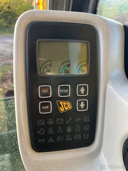 Kolesové rypadlo JCB JS160W - 9