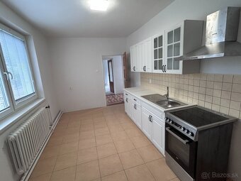 Veľký rodinný dom na predaj - Kysucké Nové Mesto - Ochodnica - 9