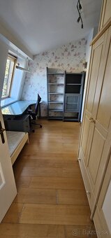 Prenájom - 8 izbový rodinný dom s 800m2 záhradou - BA III - 9