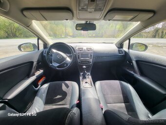Toyota Avensis T27 - 9
