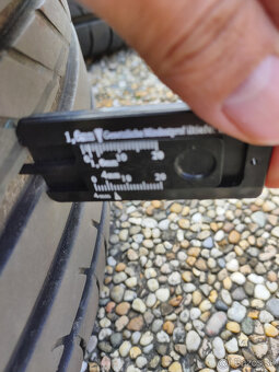 Predám letné pneu Fulda SportControl 215/55 R16 - 9