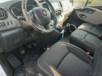 Renault Trafic minibus - 9