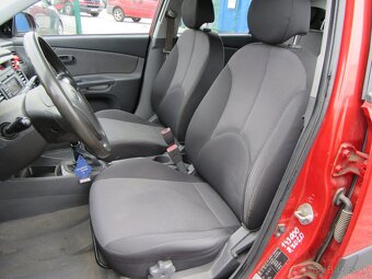 Kia Rio - 9
