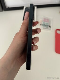Apple Iphone 13 čierny 128gb - 9