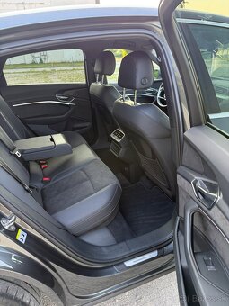 Audi e-tron 50 quattro S line Sportback - 9