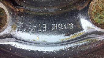 Zimne pneumatiky 195/65 r15 a disky - 9