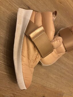 NWT Sorel Out N About Puffy Boot High Top Sneaker Waterproof - 9