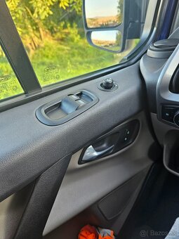 Ford Tourneo Custom - 9