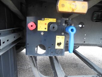 Schmitz SCB, Mulda 7,2m, Zvedací nápra - 9