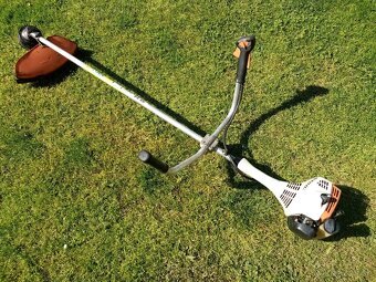 Krovinorez Stihl fs 55 - - - 9