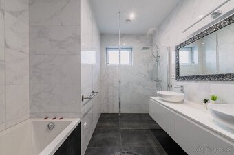 5-izbový Nízkoenergetický Rodinný Dom s Dvojgaražou - 9