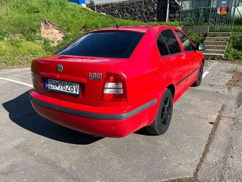 Škoda Octavia Tour 1.6 benzin - 9