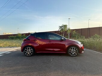 Toyota Yaris hybrid 1.5 VVT - 9