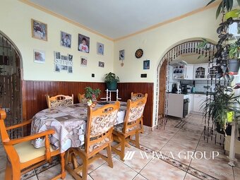 Na predaj priestranný rodinný dom v Ostrihome - 9