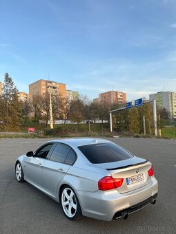 E90 330i - 9