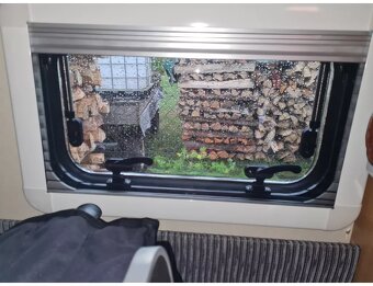 Dometic výklopné okna do obytného auta, karavanu - 9