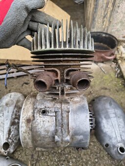 Motor ČZ 150c - 9
