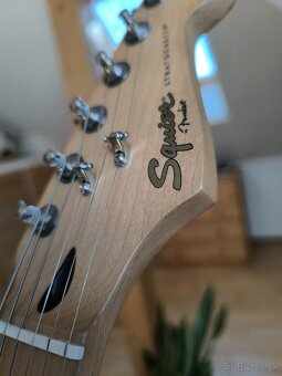 Predám Squier DeLuxe Stratocaster - 9