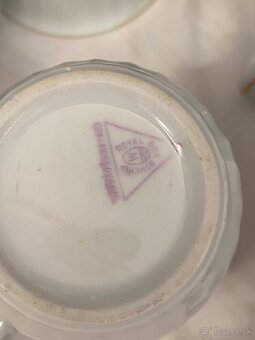 Hrnčeky Royal Dux - biele kvety - 9