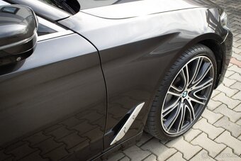 BMW Rad 5 530d xDrive Luxury /AJ NA SPLÁTKY/ - 9