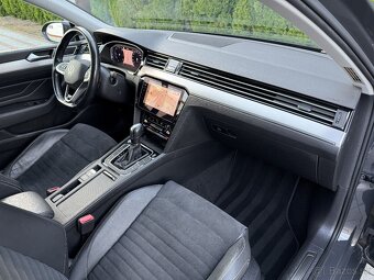 Volkswagen Passat Variant 2.0 TDI DSG R-Line - 9