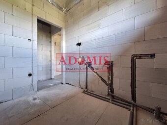 Predáme 5izbový tehlový bungalov 725m2 Ruskov, komora,tepelk - 9
