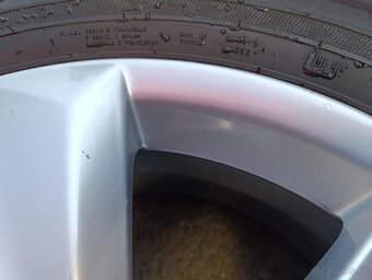 5x114,3 střed 60 Lexus Auris Vitara Rav4 7Jx17 ET35 - 9