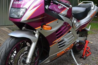 Suzuki RF900 - 99KW - 9