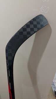 ✅ 1 x HRANÁ - BAUER NEXUS SYNC RED - P02 - 107 F - 171 CM ✅ - 9