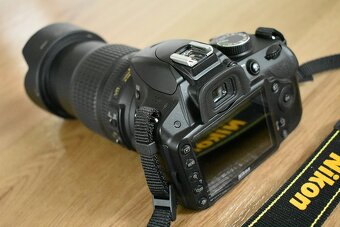 Nikon d3200 + objektiv nikkor 18 - 105 AF-S - 9