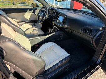 Dodge Challenger sxt plus 2017 3.6 - 9