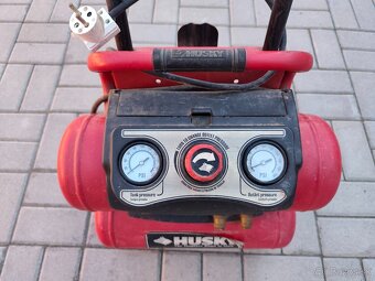 Kompresor Husky model A700062 - 9