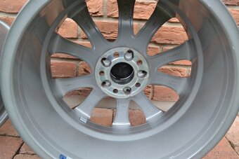 5x112 R18 Hlinikove disky Original Mercedes-Benz GLC X253 - 9