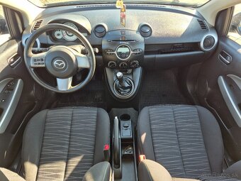 Mazda 2 ... 1,3 16v Benzín ... 131 000km - 9
