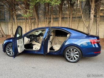 ŠKODA SUPERB 2.0 TDI LAURIN & KLEMENT 140kW 4x4 DSG7 - 9