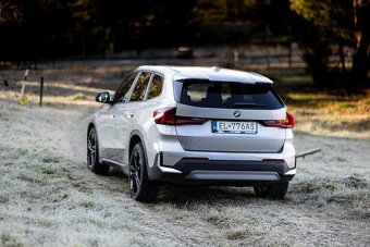 BMW IX1 e Drive20 elektromobil 2024, 9500km - 9