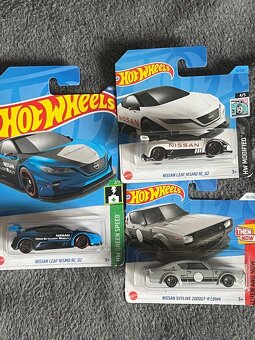 Hot wheels - 9
