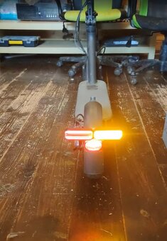Predeaám kolobežku XIAOMI so smerovkami Scooter 1S - 9