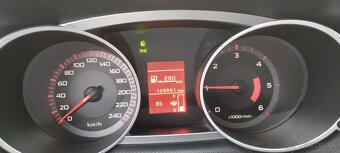 Mitsubishi Outlander 2.0 DI-D 128000 km - 9