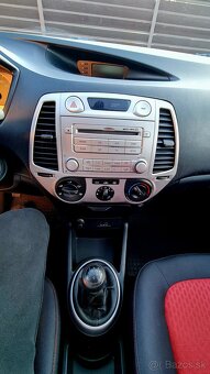 Hyundai i20 1.2i 16V Classic Plus (2010) - 9