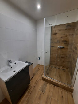 Na predaj 2 izbový byt s balkónom 68 m2 na sídlisku JUH - 9