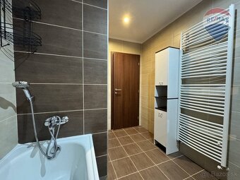 Elegantný 2-izbový byt, pár minút peši od centra Liptovského - 9