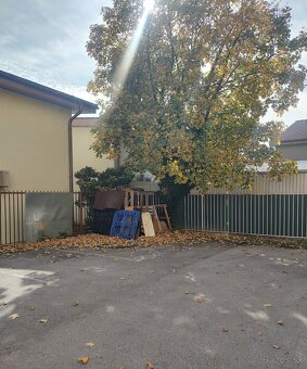 Svetlý, vzdušný a šikovne riešený tehlový apartmán - 9