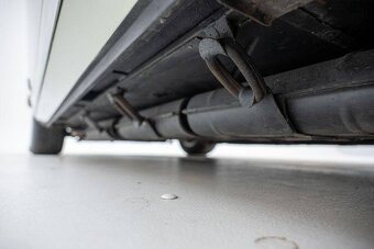 Ferrari 400i (modelový rok 1982) V12 - 9