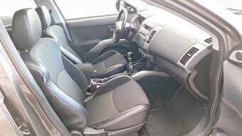 Mitsubishi Outlander - 9