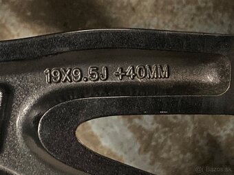 Tesla 19" originál s letnými pneu - 9