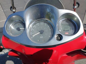 Predam aprilia scarabeo 400i.e rok 2007 - 9