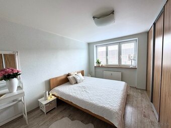 VEĽKOMETRÁŽNY 3 IZBOVÝ BYT NA PREDAJ, PRIEVIDZA - 9