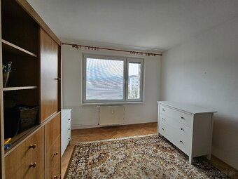 NA PREDAJ 4-izbový byt, ILAVA - Medňanská ul. - 9