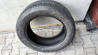 225/55R17 97W. Continental premium contact6 - 9